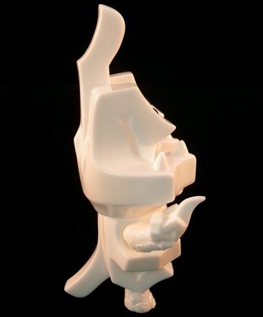 Insult Monster Fu*king figure by Touma, produced by Toumart. Side view.