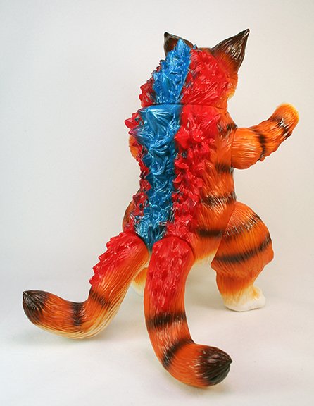 King Negora Tiger Version figure by Mark Nagata, produced by Max Toy Co.. Back view.