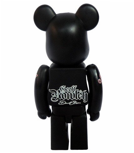 BlackBook Toy - Its been a minute Be@rbrick 100% figure by David Flores X Geoff Rowley, produced by Medicom Toy. Back view.