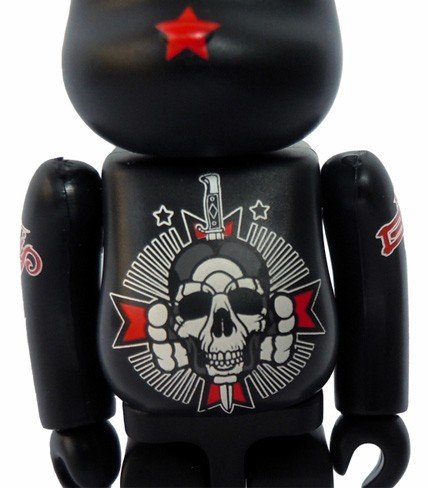BlackBook Toy - Its been a minute Be@rbrick 100% figure by David Flores X Geoff Rowley, produced by Medicom Toy. Detail view.