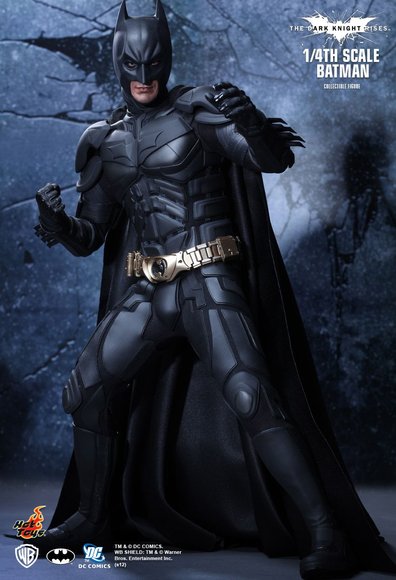 1/4th Scale The Dark Knight Rises Batman figure by Kojun, produced by Hot Toys. Front view.