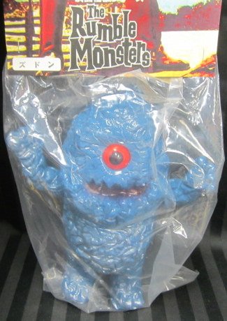Zudon (ズドン) figure by Zollmen X Rumble Monsters, produced by Zollmen. Packaging.