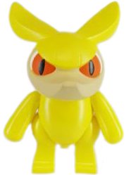 Snout: Strangeco Yellow figure by Touma, produced by Headlock Studio. Front view.