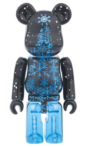 2015 Xmas Christmas tree BE@RBRICK figure, produced by Medicom Toy. Front view.