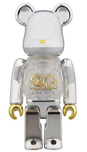 2G BE@RBRICK 100% figure, produced by Medicom Toy. Front view.