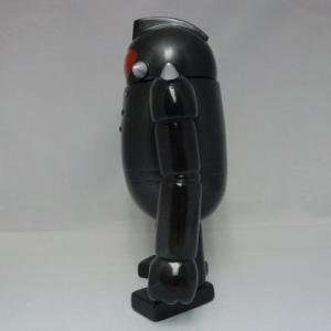 Robot Thirteen - The Black 13 figure by Rumble Monsters, produced by Rumble Monsters. Side view.