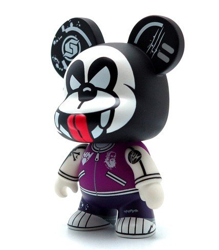 5 Mini Qee Spooky Pandan - Purple figure by Danny Chan, produced by Toy2R. Side view.