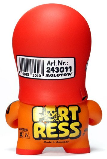 650° Hitzerot (Molotow) figure by Flying Fortress, produced by Adfunture. Back view.