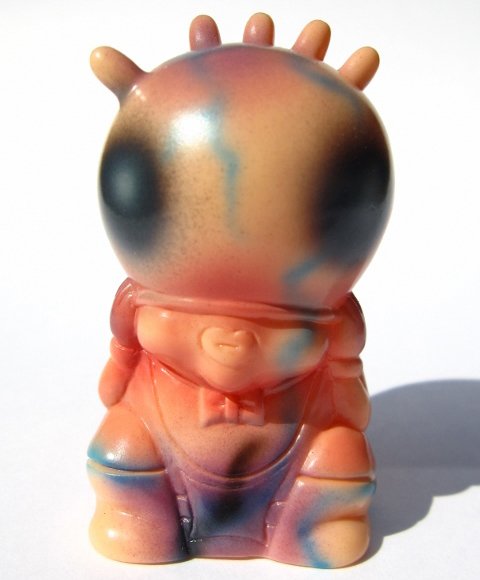Fuusen figure by Atom A. Amaresura, produced by Realxhead. Front view.