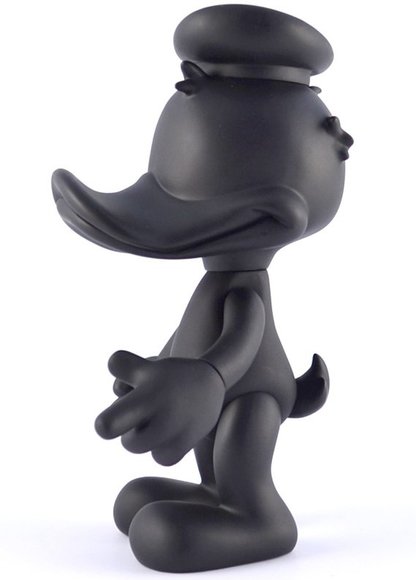 8 Donald Duck - Black figure by Disney, produced by Artoyz Originals. Side view.