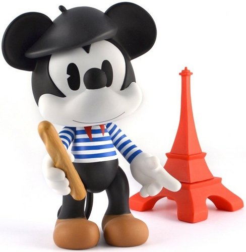 8 Mickey Mouse - Paris figure by Disney, produced by Artoyz Originals. Front view.