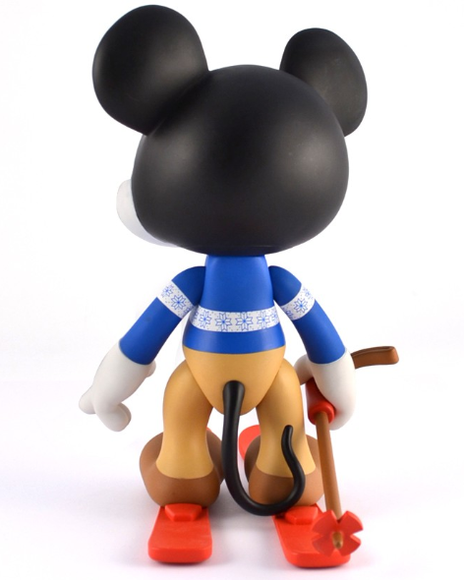 8 Mickey Mouse - Ski figure by Disney, produced by Artoyz Originals. Back view.
