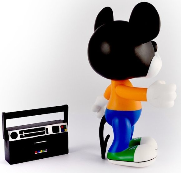 8 Mickey Mouse - Stereo figure by Disney, produced by Artoyz Originals. Back view.