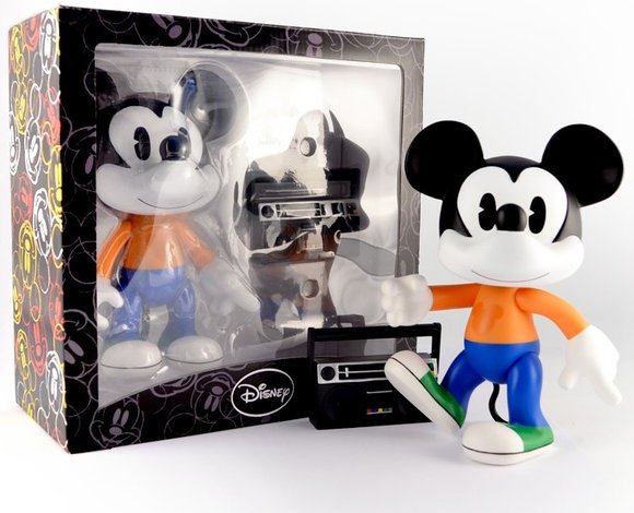 8 Mickey Mouse - Stereo figure by Disney, produced by Artoyz Originals. Packaging.