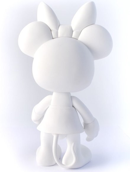 8 Minnie Mouse - DIY figure by Disney, produced by Artoyz Originals. Back view.