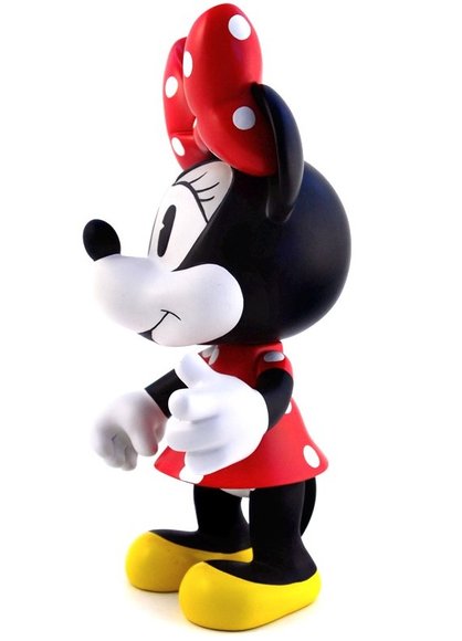 8 Minnie Mouse - Regular figure by Disney, produced by Artoyz Originals. Side view.