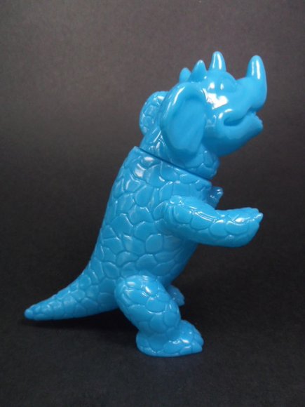 Mini Bakobas - Baketsu Blue figure by Gargamel, produced by Gargamel. Side view.