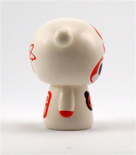 David Mushroom Future figure by Noriya Takeyama, produced by Wonderwall. Side view.