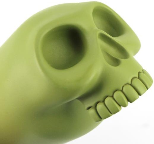 Skull Bomb - OG figure by Jason Freeny, produced by Mighty Jaxx. Detail view.