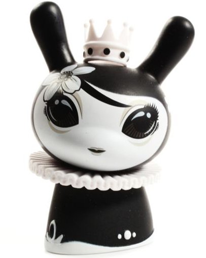 Mayari Black Dunny - Retailer figure by Otto Bjornik, produced by Kidrobot. Front view.