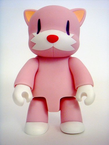 Wild Cat Pink figure by Touma, produced by Toy2R. Front view.