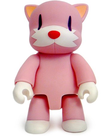 Wild Cat Pink figure by Touma, produced by Toy2R. Front view.