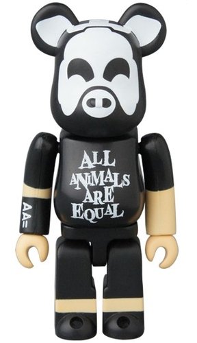 AA= OIO Special BE@RBRICK 100% figure, produced by Medicom Toy. Front view.