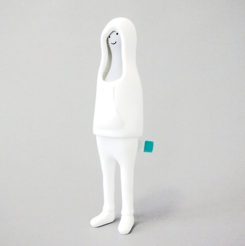 Addi (hoodie) figure by Yuta Osugi, produced by Meme9. Front view.
