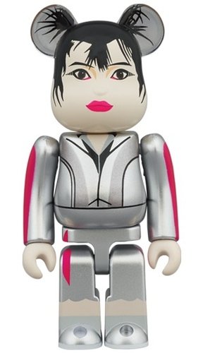 Aina The End (BiSH) BE@RBRICK 100% figure, produced by Medicom Toy. Front view.