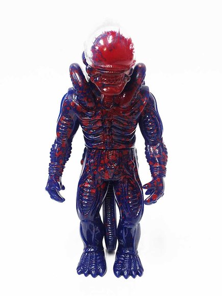 Alien (Sudden Death/Navy Splatter Version) figure by Secret Base X Super7, produced by Super7 X Secret Base. Front view.
