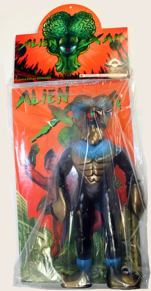 Alien Xam - Gold/ Blue figure by Mark Nagata, produced by Max Toy Co.. Packaging.