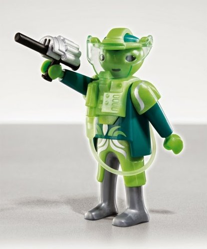 Alien figure by Playmobil, produced by Playmobil. Front view.