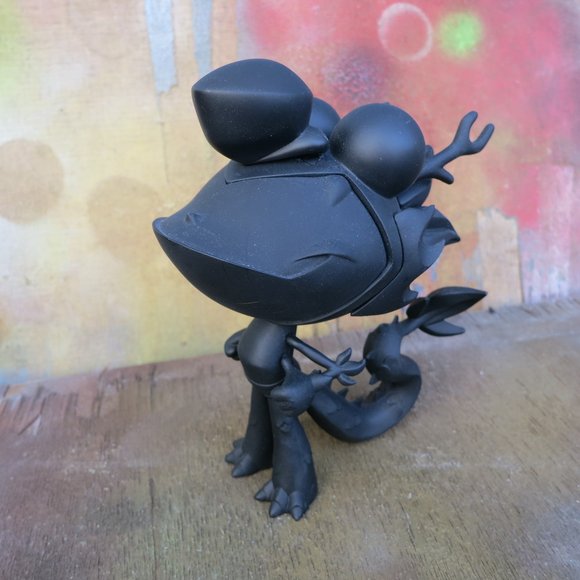 ALl Black Dragon Boy - FlabSlab Exclusive figure by Martin Hsu, produced by Vtss Toys. Side view.