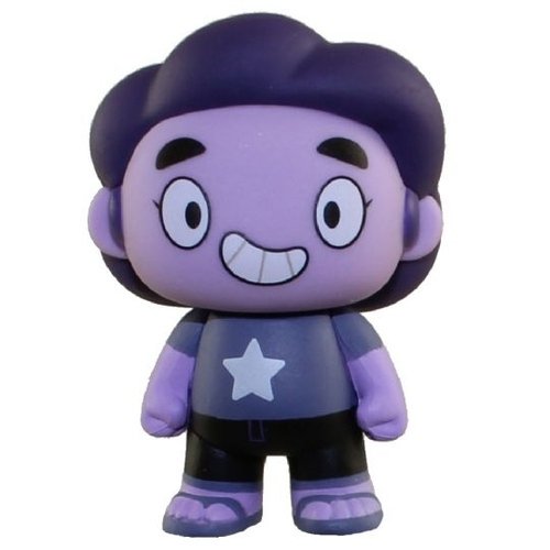 Amethyst Steven figure, produced by Funko. Front view.