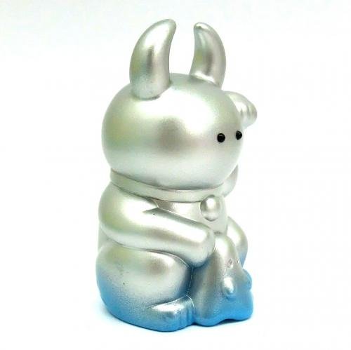 Amoudara Fortune Uamou figure by Ayako Takagi, produced by Uamou. Side view.
