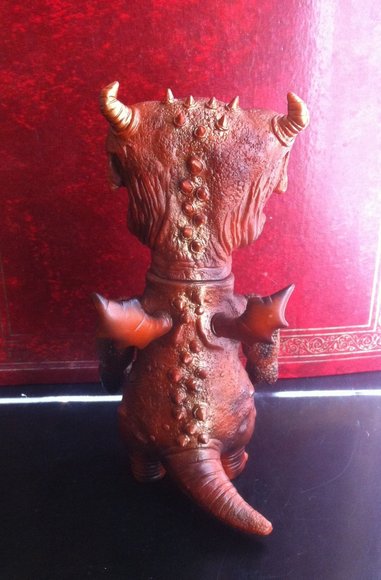 Anticristo 666 - Devil Dog figure by Slavexone, produced by Frank Mysterio. Back view.