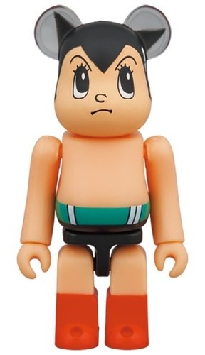 Astro Boy Brave Ver. BE@RBRICK 100％ figure, produced by Medicom Toy. Front view.