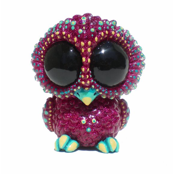 Baby Owl - Volcano Glitter figure by Kathleen Voigt. Front view.