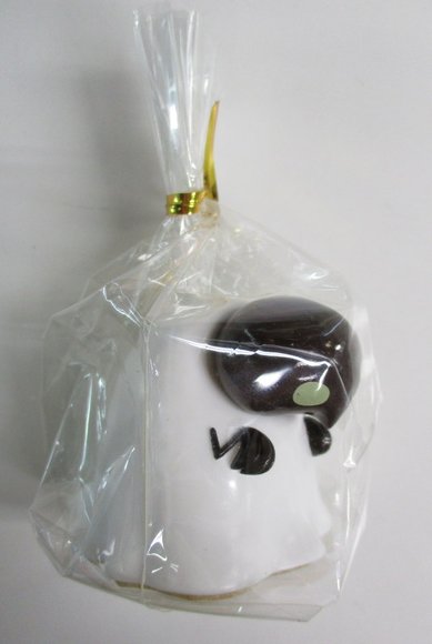 Banpo - White Chocolate figure by Shoko Nakazawa (Koraters). Packaging.