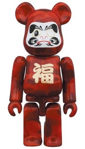 BAPE Lucky cat & Daruma 2 PACK 100% figure, produced by Medicom Toy. Front view.