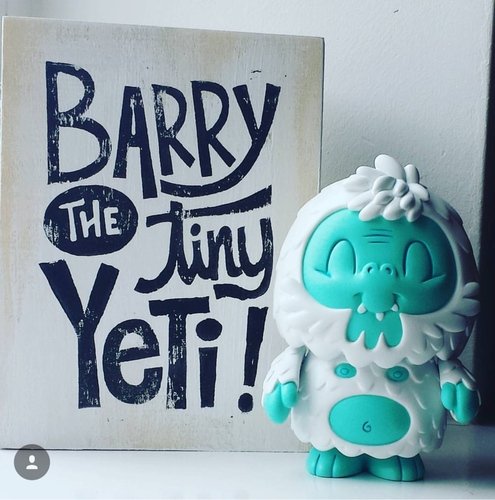 Barry The Yeti figure by Tougui. Front view.