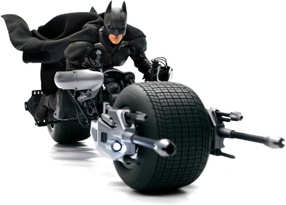 Bat-pod (The Dark Knight Rises) figure by Dc Comics, produced by Hot Toys. Front view.