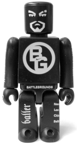 Batlegrounds Kubrick figure by Nike, produced by Medicom Toy. Front view.