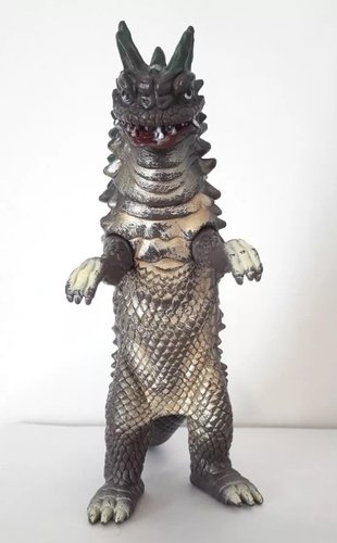 Bemular figure, produced by Bandai. Front view.
