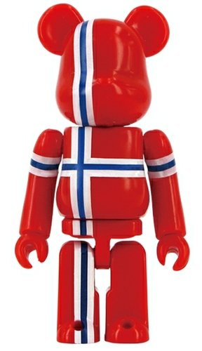 BE@RBRICK 29 - FLAG NORGE figure, produced by Medicom Toy. Front view.