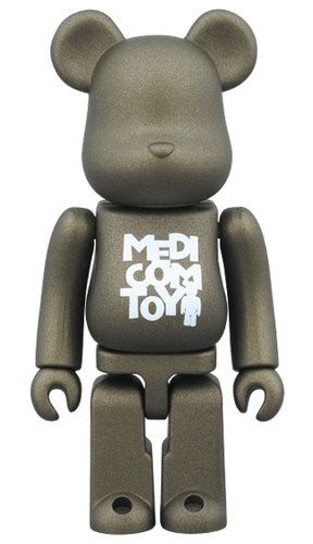 BE@RBRICK SERIES 33 RELEASE CAMPAIGN  東京スカイツリータウン・ソラマチ店 figure, produced by Medicom Toy. Front view.
