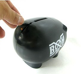 BxH Pig Bank figure by Hikaru Iwanaga, produced by Bounty Hunter (Bxh). Back view.