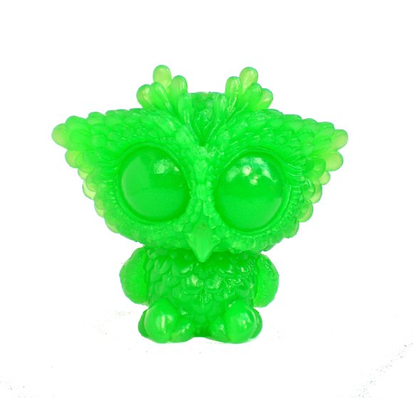 Biggy Owl - Green GID figure by Kathleen Voigt. Front view.