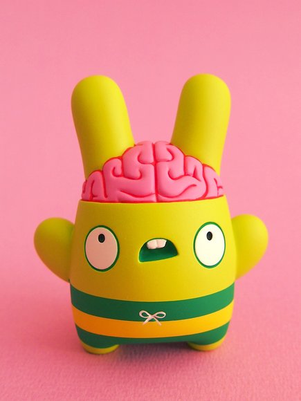Billy Brains figure by Dolly Oblong. Front view.