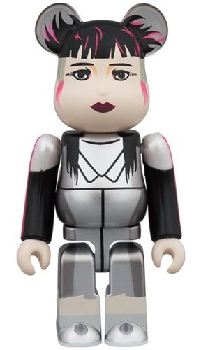 BiSH リンリン BE@RBRICK 100％ figure, produced by Medicom Toy. Front view.